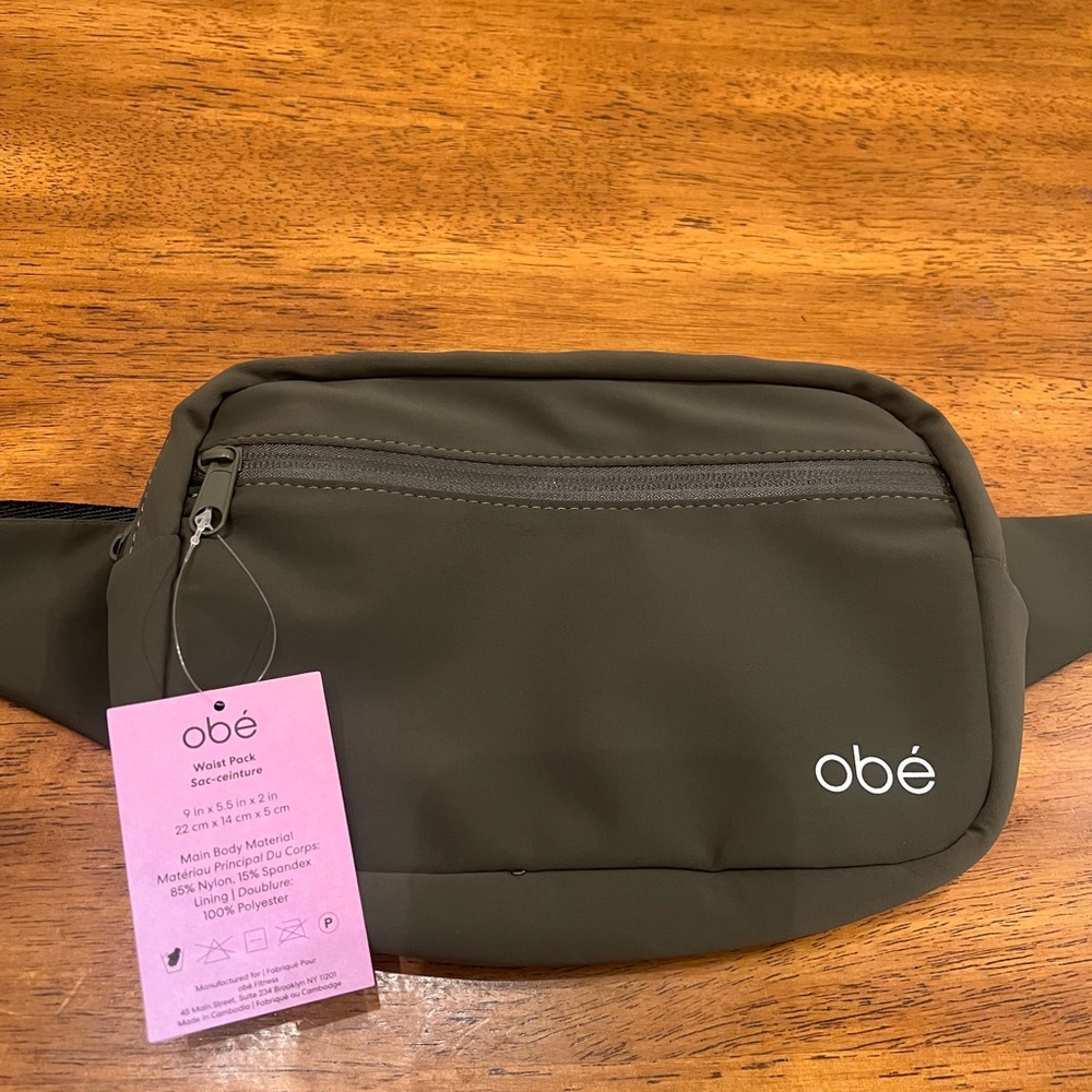Travel bag in olive green